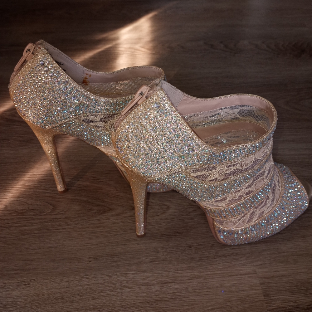Bridal Heels - Picture 4 of 6